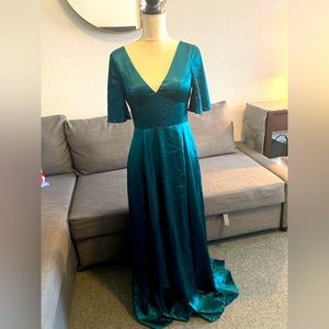 Galina Signature Emerald Green Charmeuse Flutter-sleeve A-line Dress